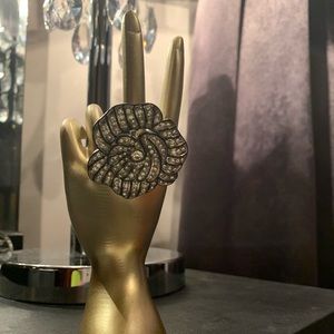 WHBM Elastic Band Flower Ring